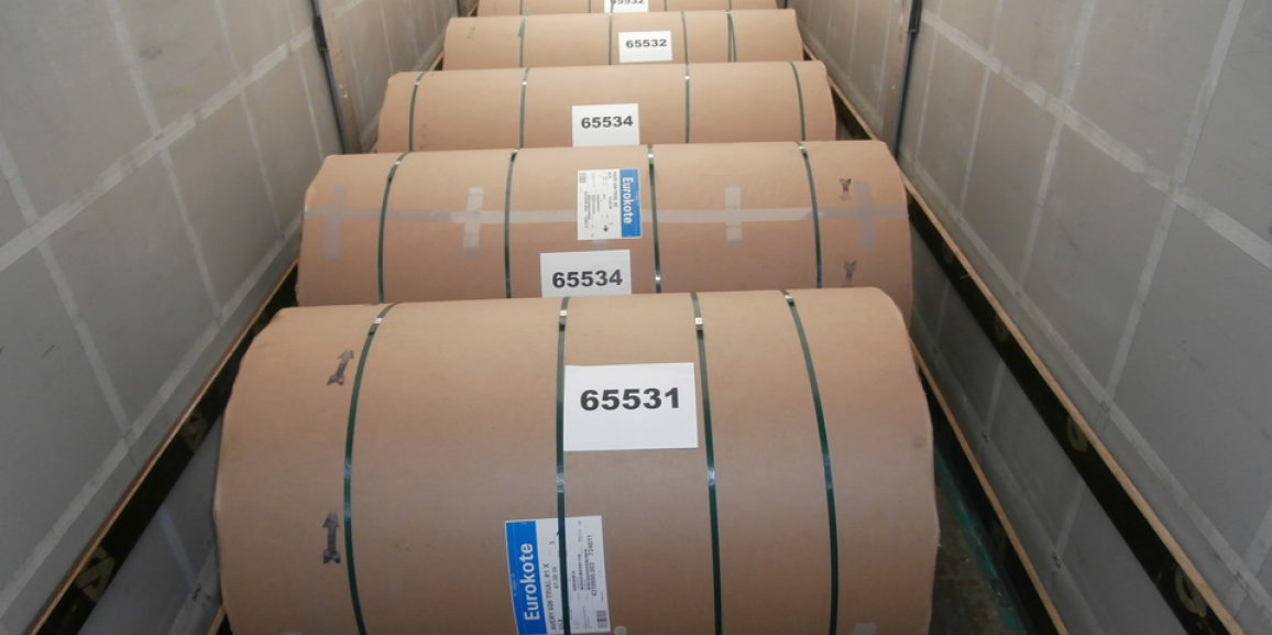 Traitement d’une expédition aérienne de rouleaux de papier